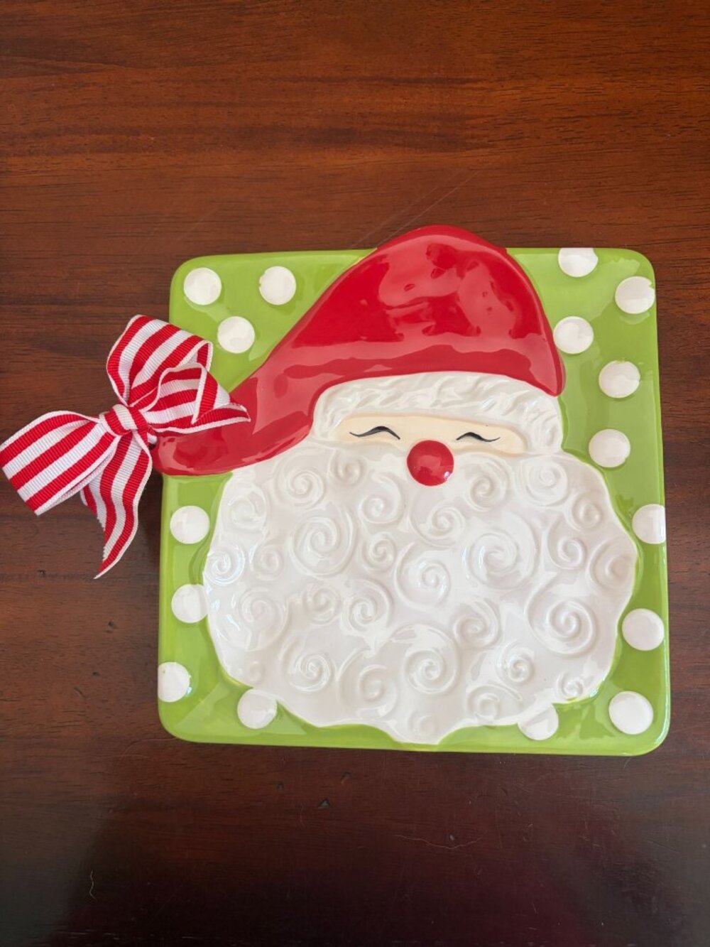 Mud Pie Santa Claus 8" Holiday Plate with Green and White Polka Dots and Bow